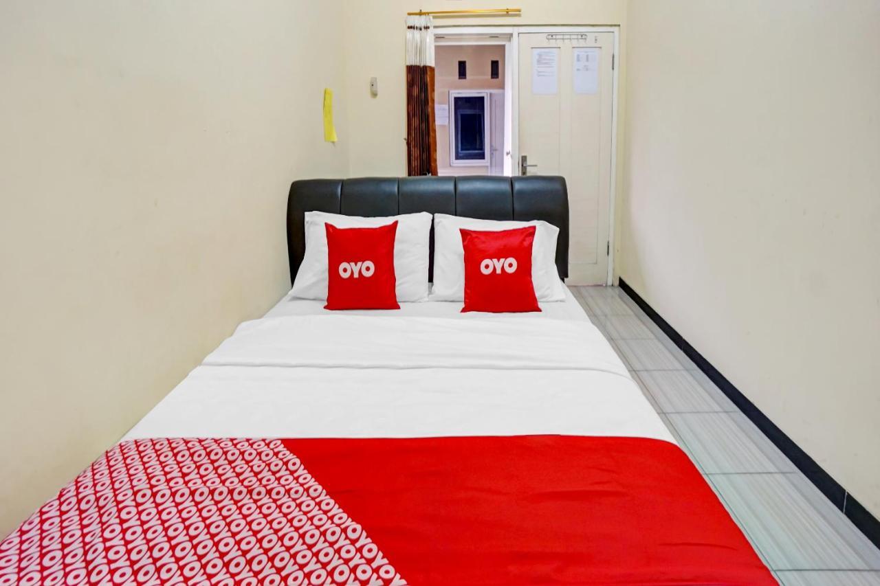 Oyo 3298 Bromo Guest House Family Malang Bagian luar foto