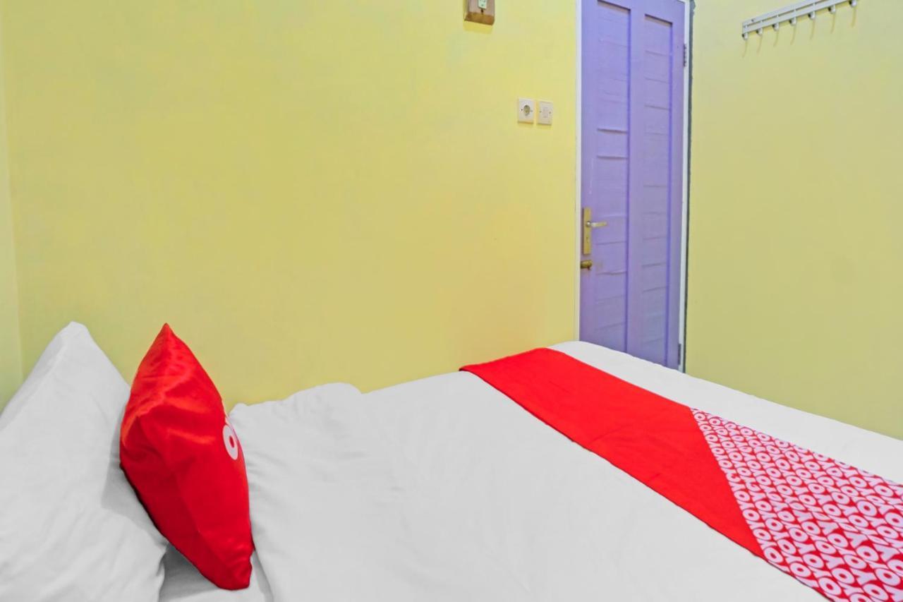 Oyo 3298 Bromo Guest House Family Malang Bagian luar foto