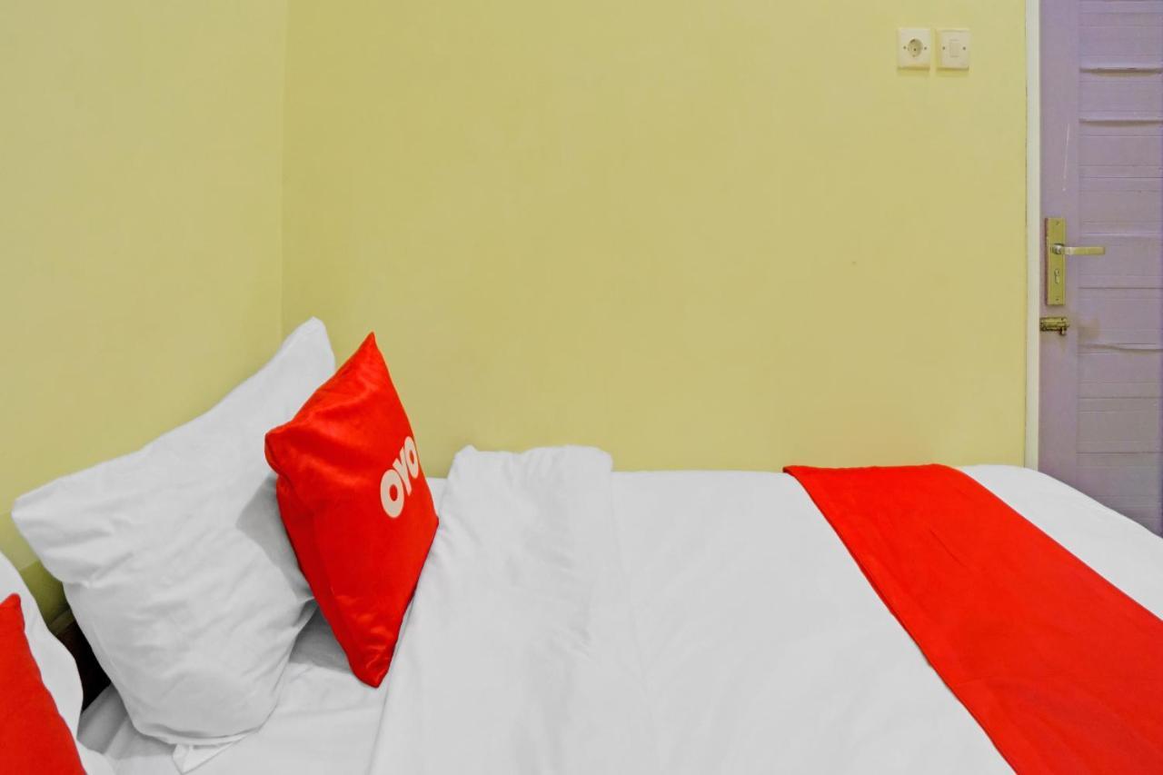 Oyo 3298 Bromo Guest House Family Malang Bagian luar foto